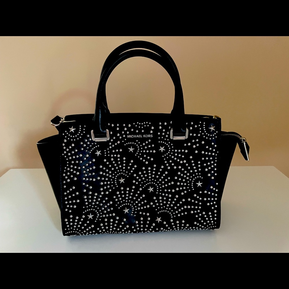 Michael Kors handbag. Never worn with tags.